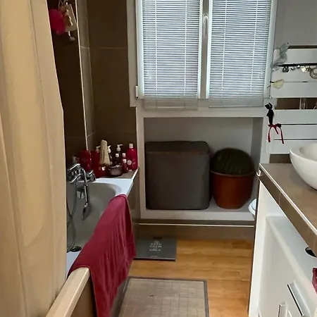 House Apartment *